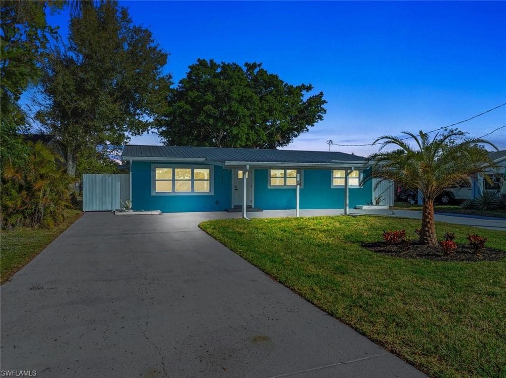 12511 Davis BLVD FORT MYERS, FL 33905