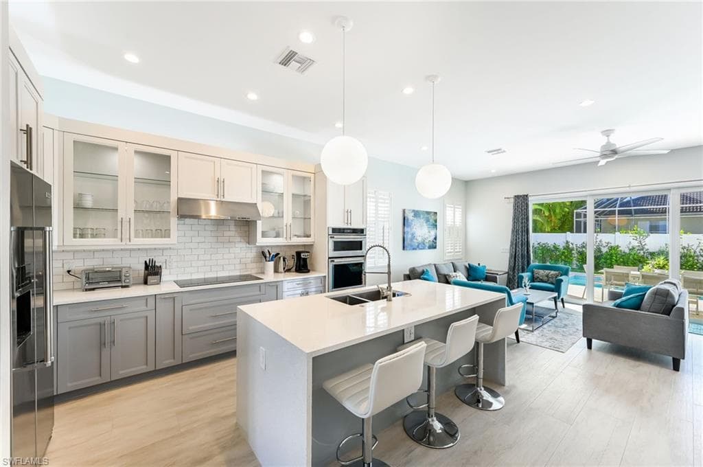 596 111th AVE N NAPLES, FL 34108