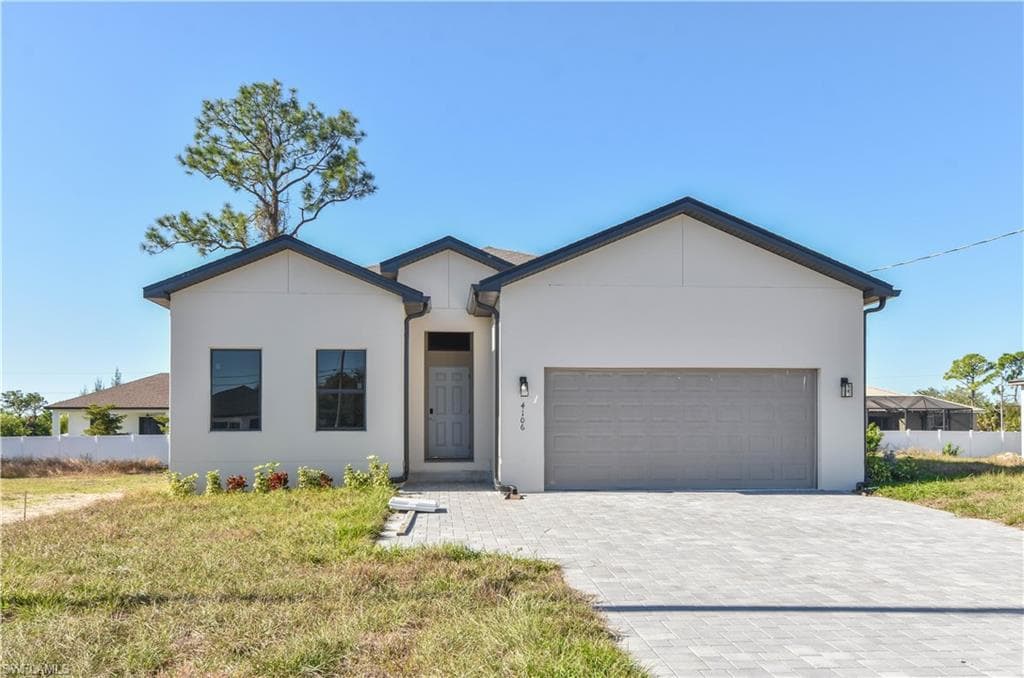 4106 Gator CIR CAPE CORAL, FL 33909