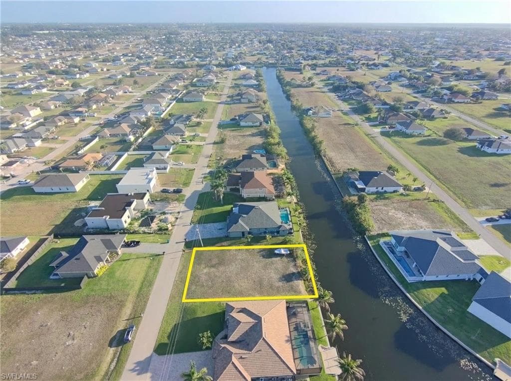 312 26th AVE CAPE CORAL, FL 33993