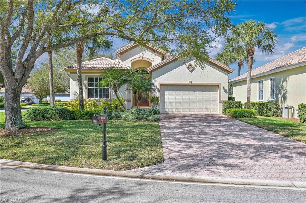 5582 Whispering Willow WAY FORT MYERS, FL 33908