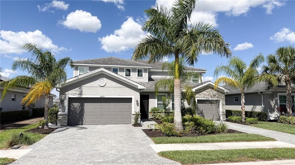 2429 Fallglo ST NAPLES, FL 34120