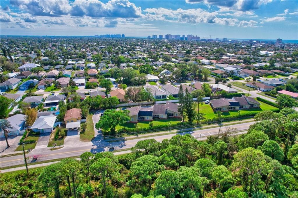 706 111th AVE N NAPLES, FL 34108