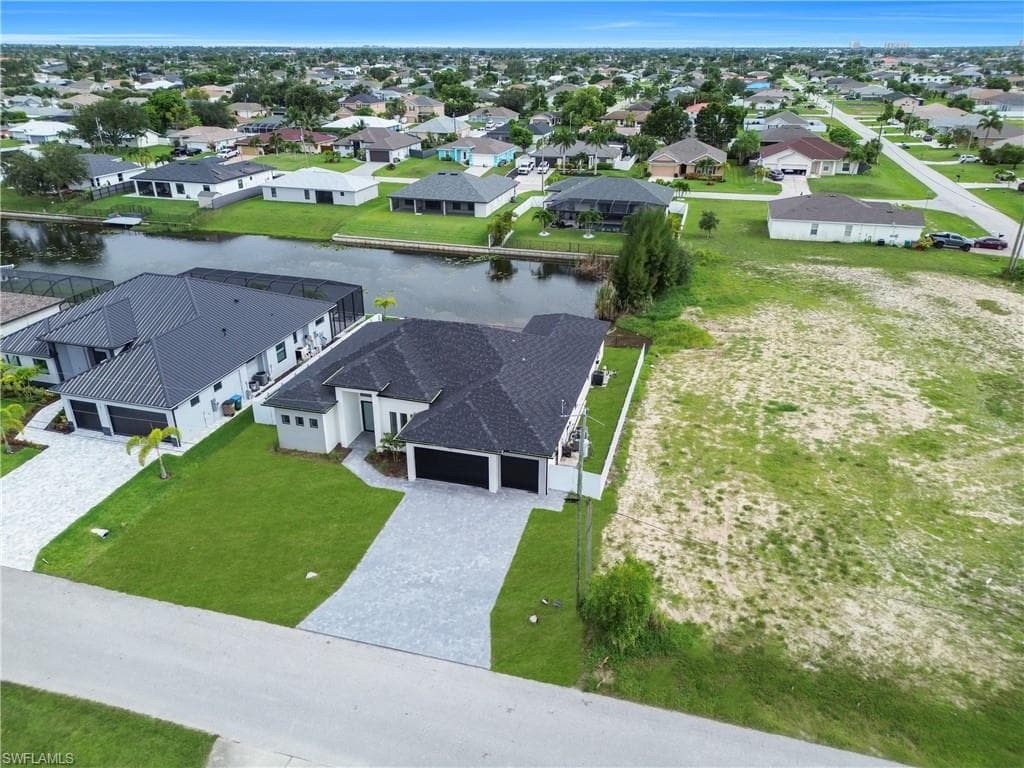706 SW 28th ST CAPE CORAL, FL 33914