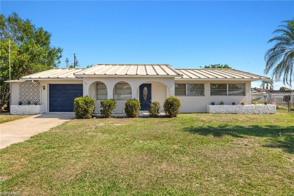1334 Ellendale CIR LEHIGH ACRES, FL 33936