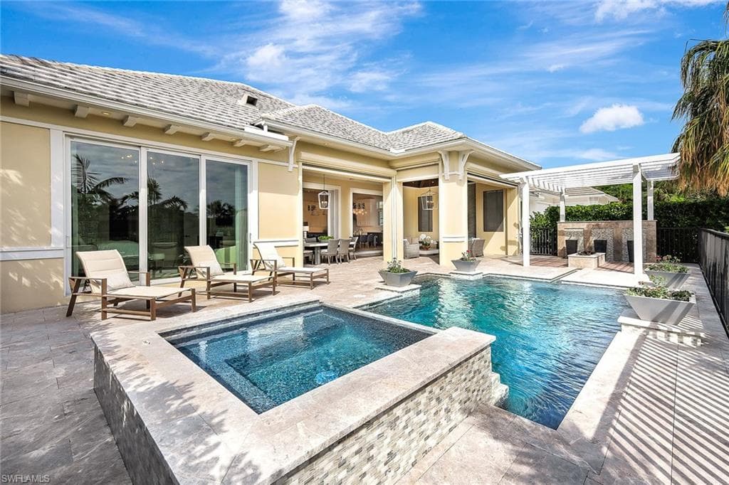 3208 Kumamoto LN NAPLES, FL 34114