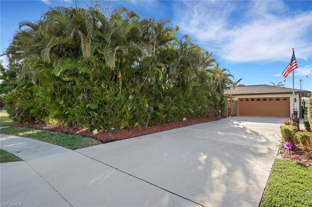 4419 N Pacific CIR NORTH FORT MYERS, FL 33903