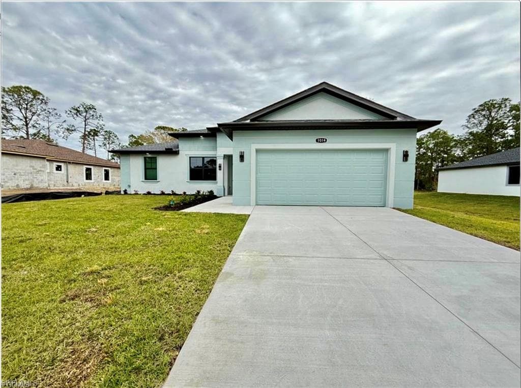 1014 Magnolia AVE LEHIGH ACRES, FL 33972