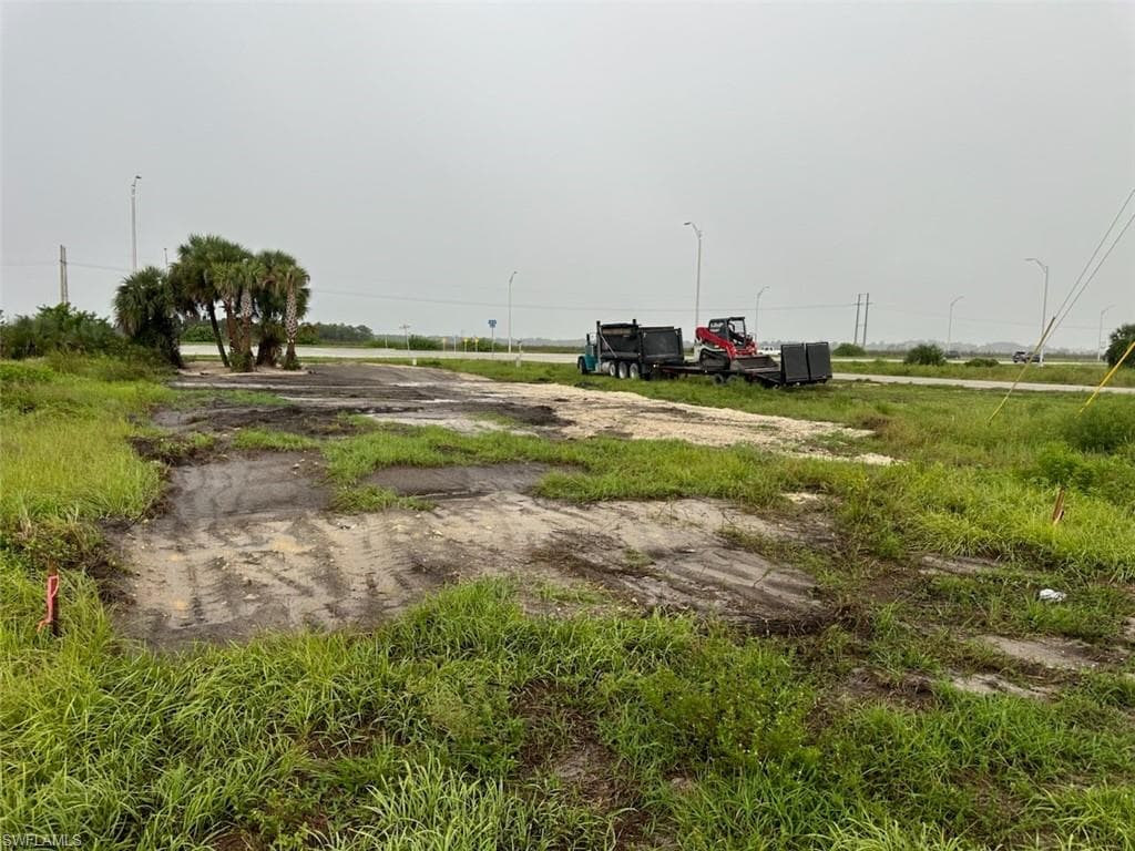 3300 Meadow RD LEHIGH ACRES, FL 33974