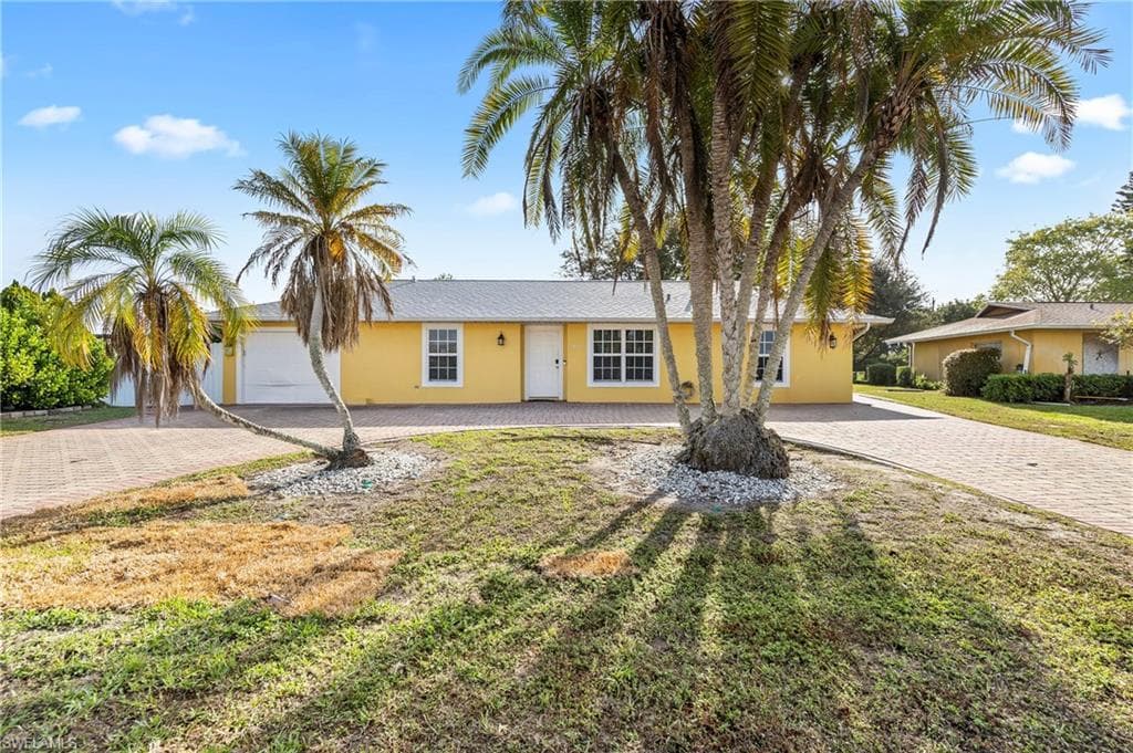 2040 46th TER SW NAPLES, FL 34116