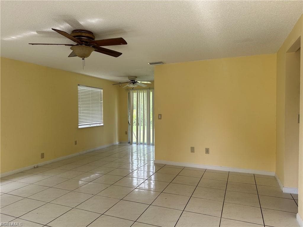 8 Roanoke DR FORT MYERS, FL 33905