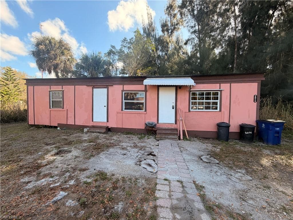 2016 Queen ST 2016 NORTH FORT MYERS, FL 33917