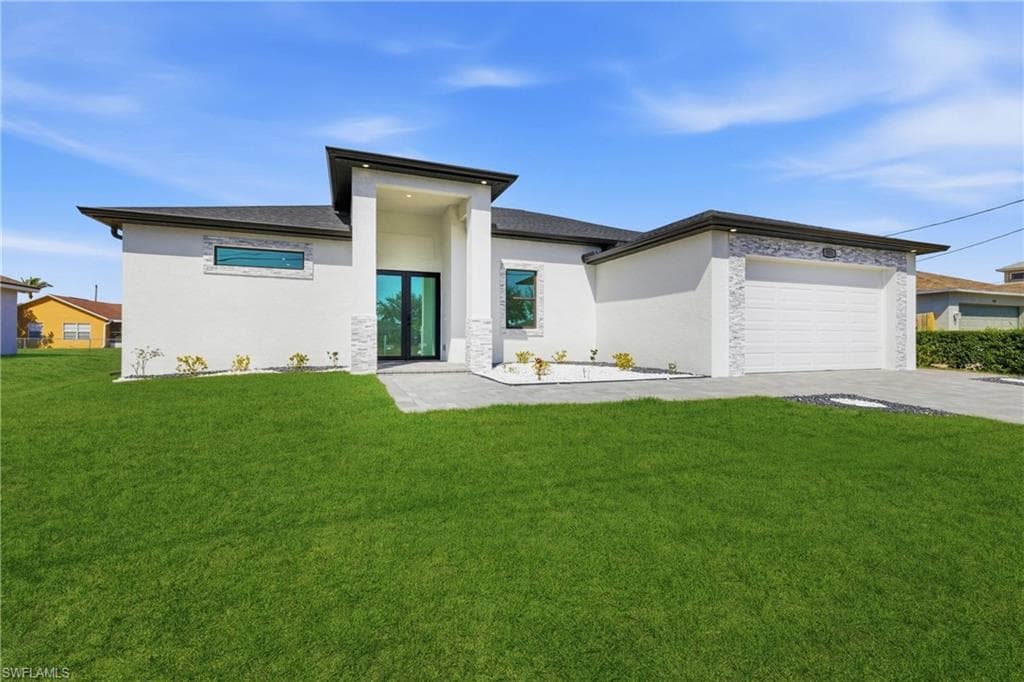 921 NE 15TH ST CAPE CORAL, FL 33909