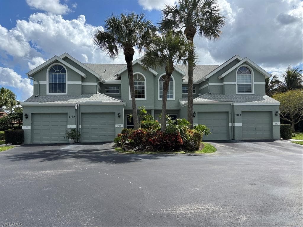 2103 Tama CIR 101 NAPLES, FL 34112