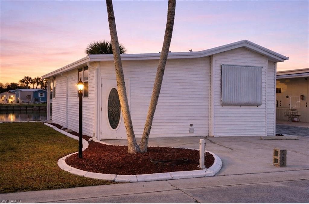 565 Cattleya Refuge 565 NAPLES, FL 34114