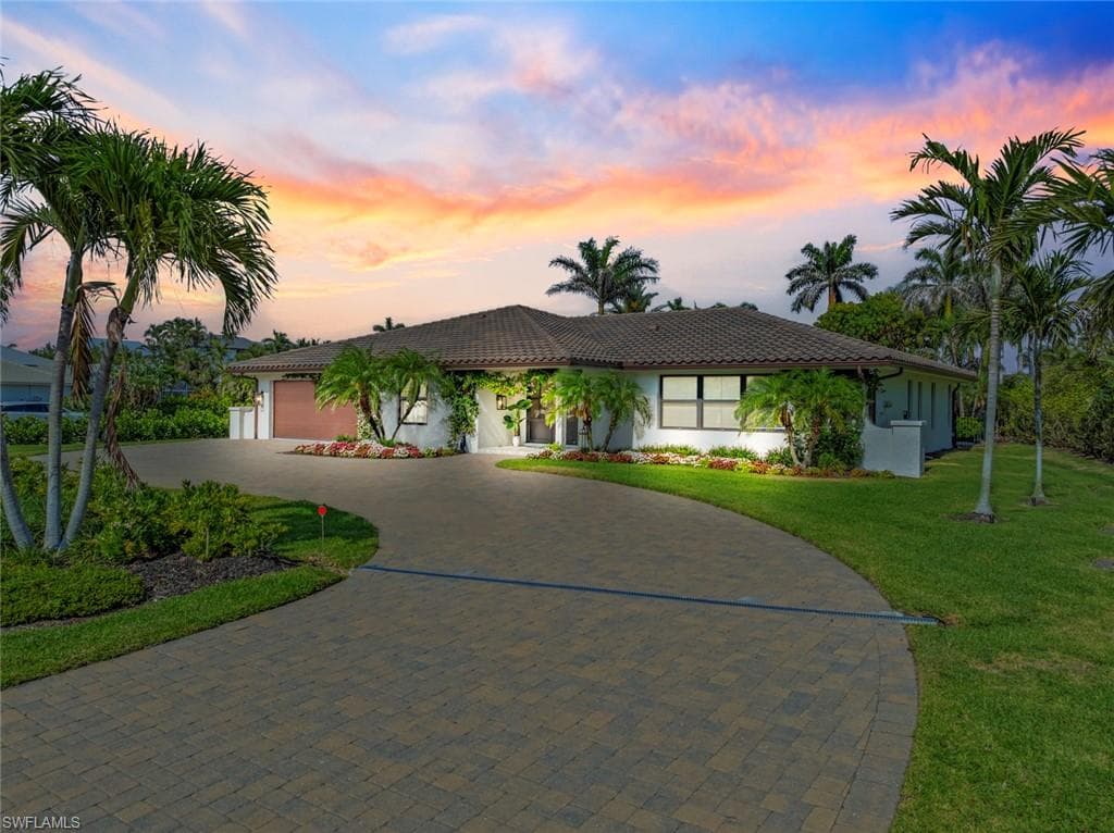 4222 Crayton RD NAPLES, FL 34103