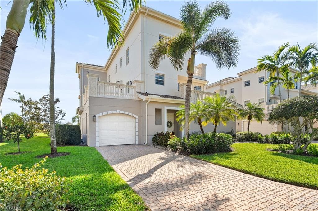 584 Avellino Isles CIR 101 NAPLES, FL 34119
