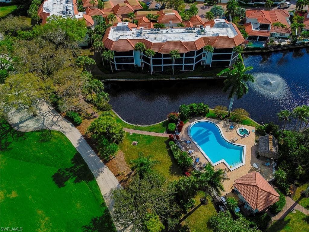 5890 Via Lugano NAPLES, FL 34108