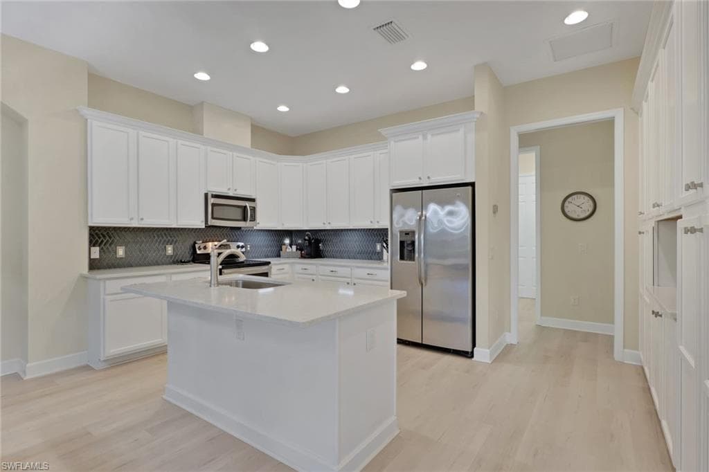 9524 Isla Bella CIR BONITA SPRINGS, FL 34135
