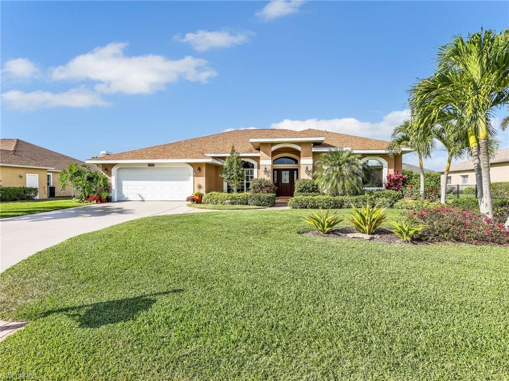 2033 Teagarden LN NAPLES, FL 34110