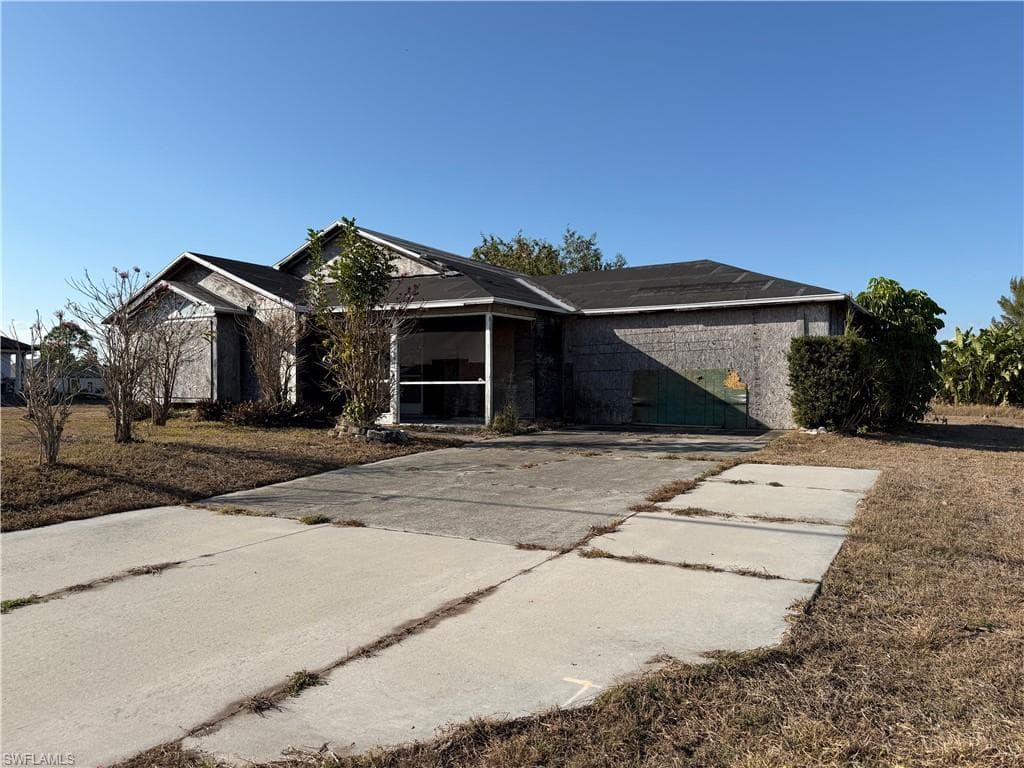2601 Van Buren PKWY CAPE CORAL, FL 33993