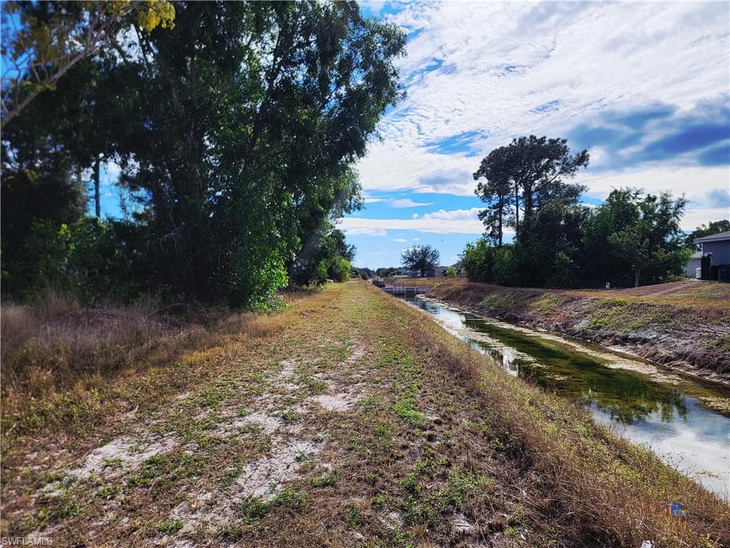 3125 29th ST SW LEHIGH ACRES, FL 33976