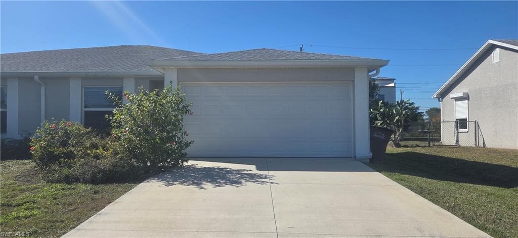 910 SW 7th CT CAPE CORAL, FL 33991