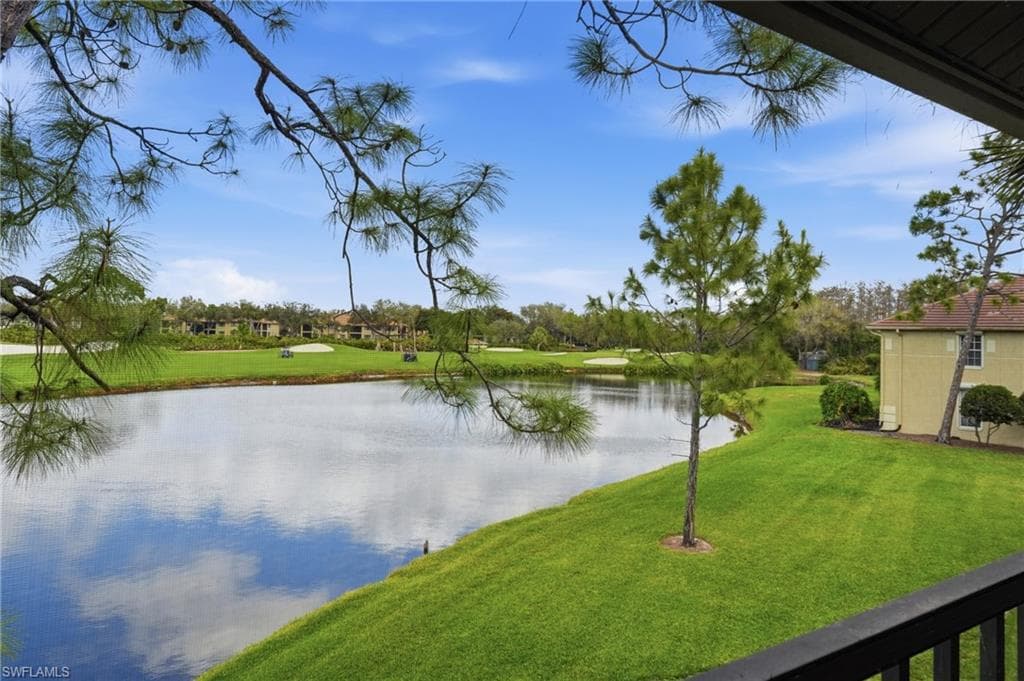 4181 Sawgrass Point DR 201 BONITA SPRINGS, FL 34134