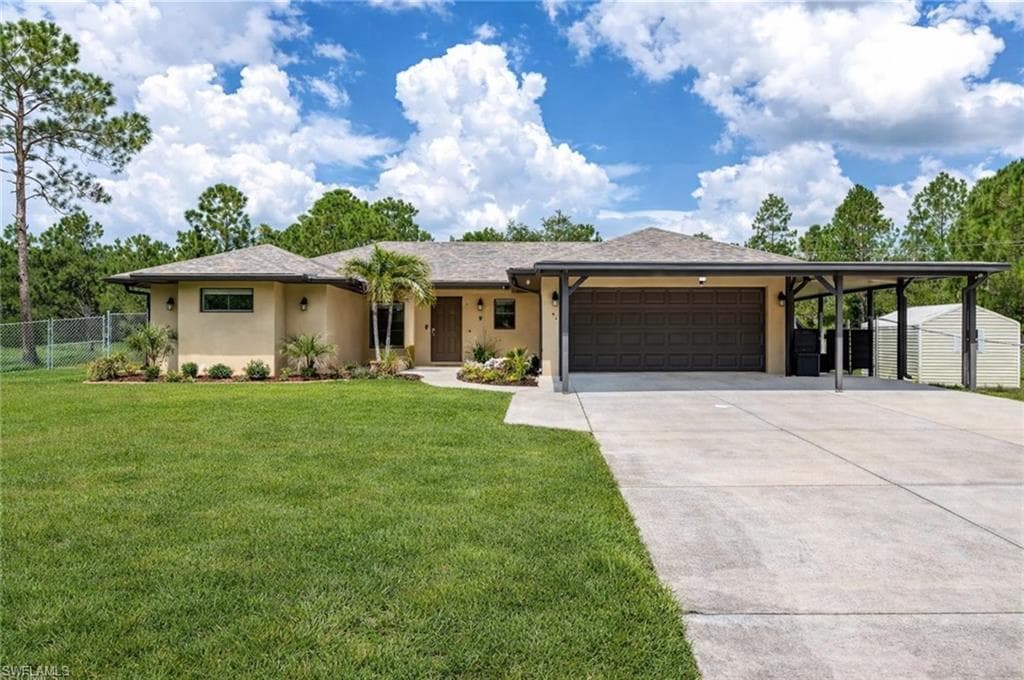 417 Thompson AVE LEHIGH ACRES, FL 33972