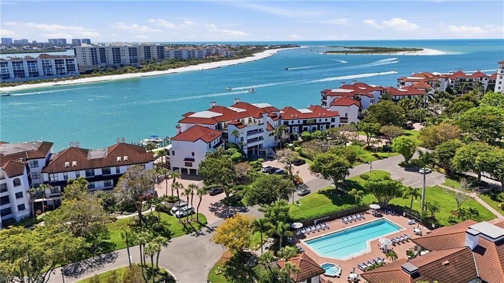 309 La Peninsula BLVD 309 NAPLES, FL 34113