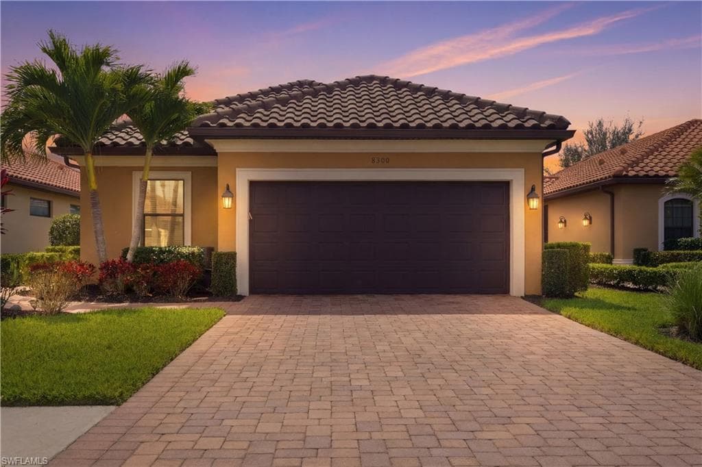 8300 Lucello TER N NAPLES, FL 34114