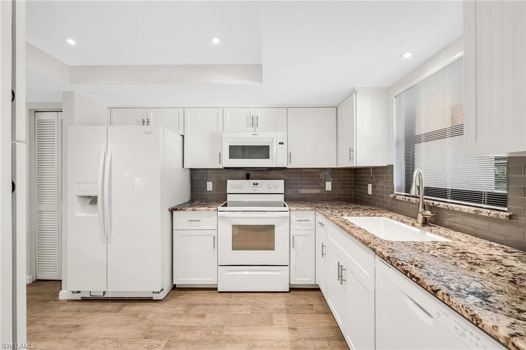 4955 Pepper CIR B106 NAPLES, FL 34113