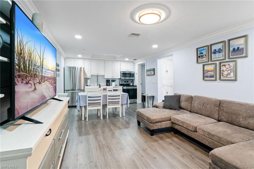 5320 Treetops DR I NAPLES, FL 34113