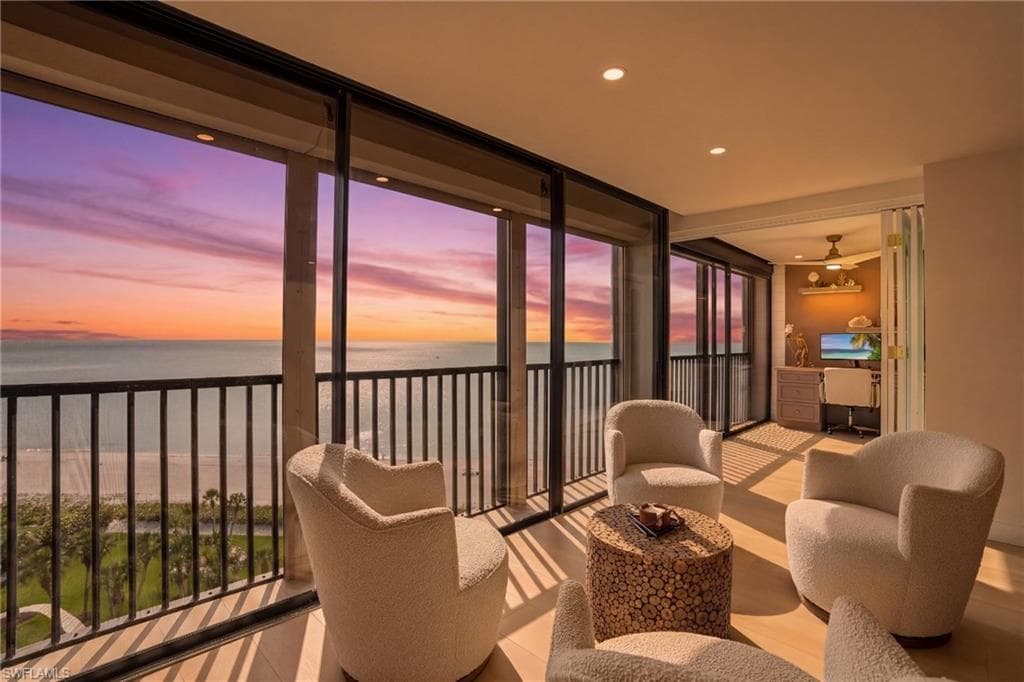 10851 Gulf Shore DR 904 NAPLES, FL 34108