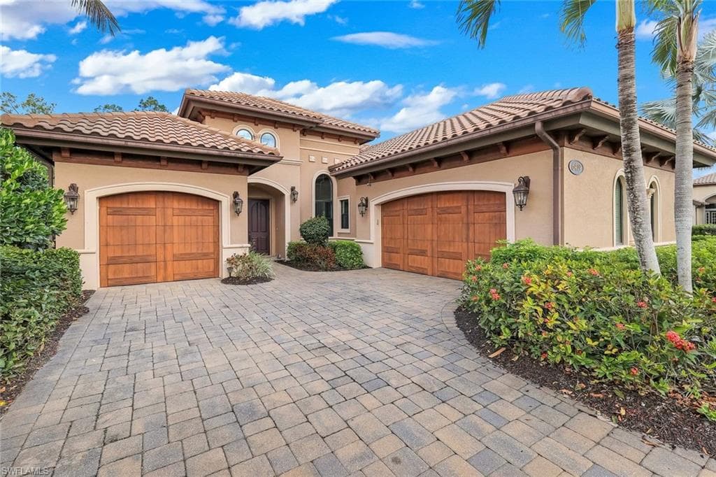 6419 VIVALDI CT NAPLES, FL 34113