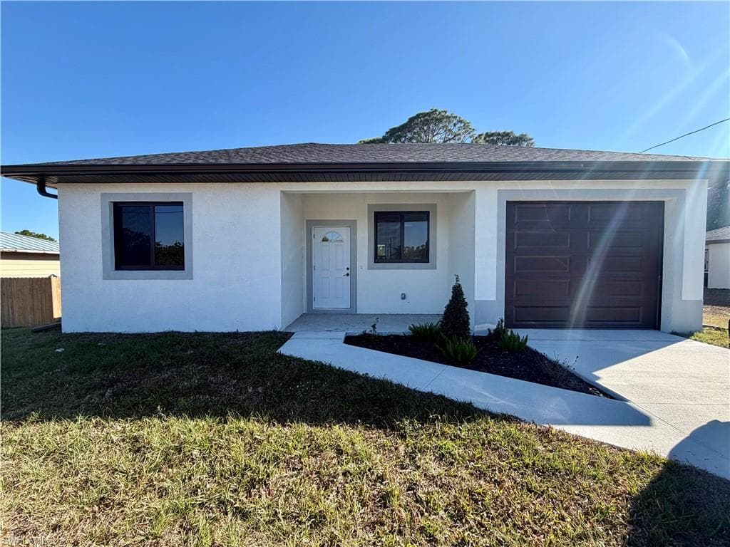 3705 8th ST SW LEHIGH ACRES, FL 33976