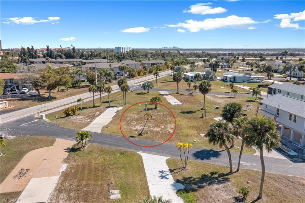 13621 Sora DR FORT MYERS, FL 33908