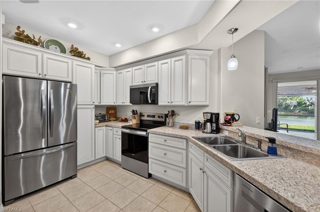 10119 Colonial Country Club BLVD 1906 FORT MYERS, FL 33913