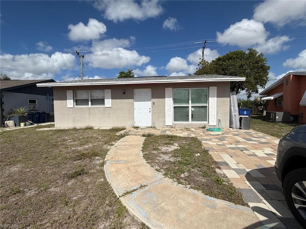 7263 Buchanan RD FORT MYERS, FL 33967