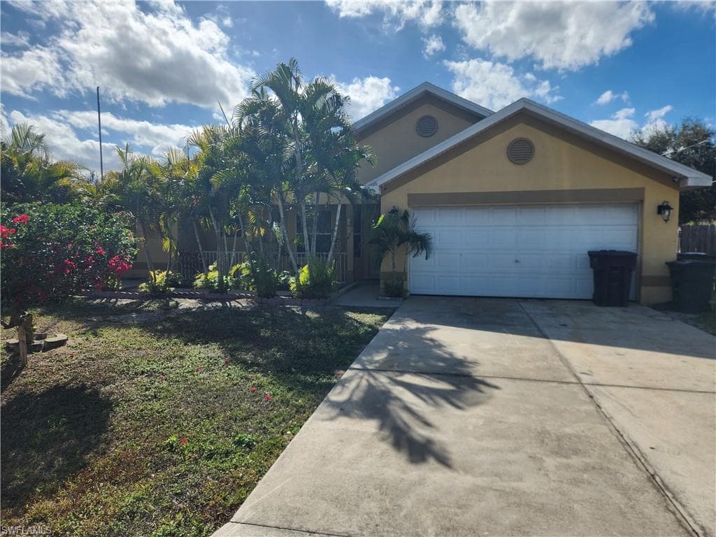 245 David AVE LEHIGH ACRES, FL 33936