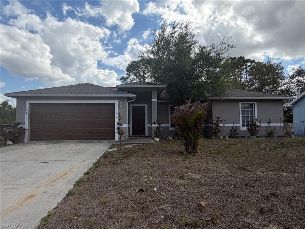 4807 5th ST W LEHIGH ACRES, FL 33971