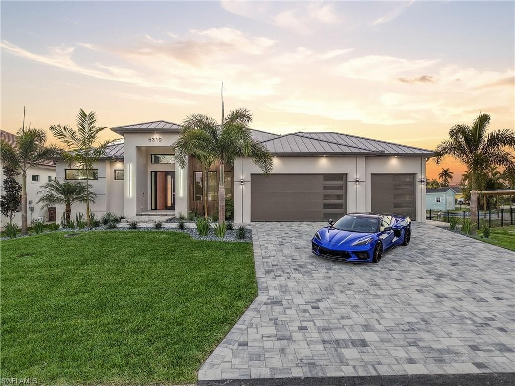 5310 Bayview CT CAPE CORAL, FL 33904