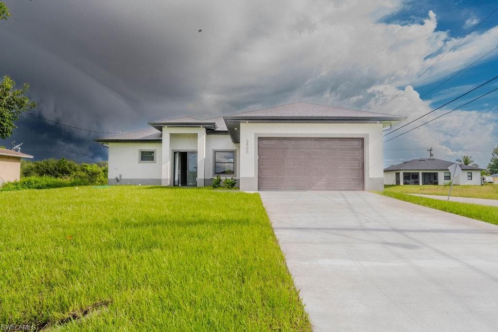 3900 9TH ST SW LEHIGH ACRES, FL 33976