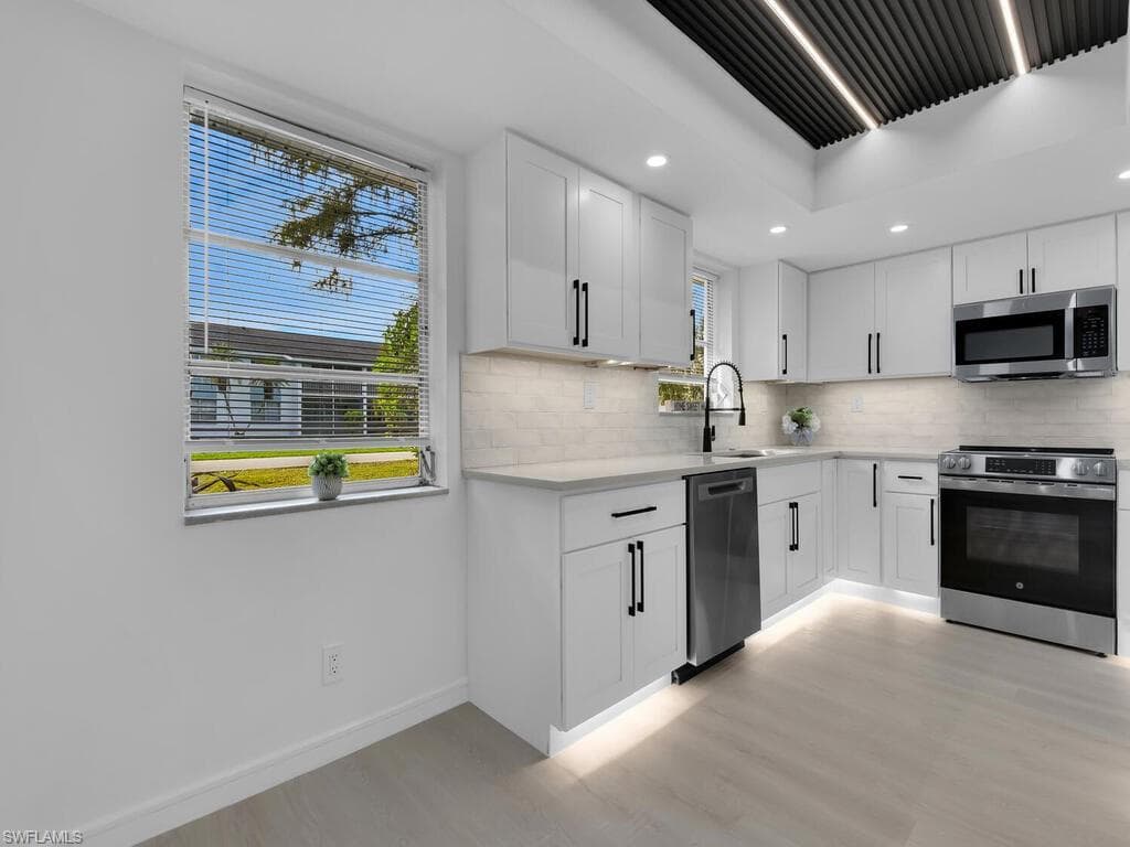 4941 Aztec CIR NAPLES, FL 34112