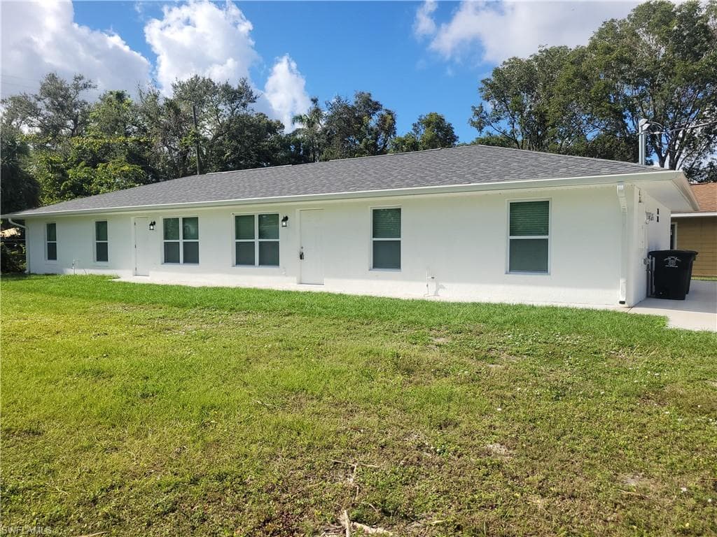 2156 Edison AVE FORT MYERS, FL 33901
