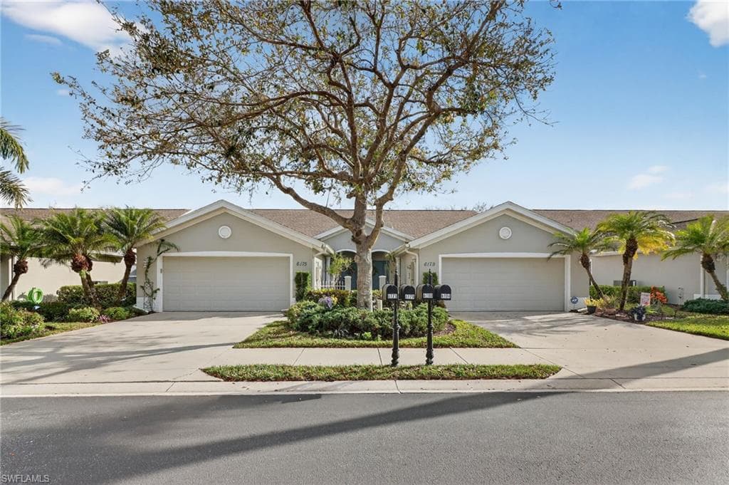 6175 Mandalay CIR 29 NAPLES, FL 34112