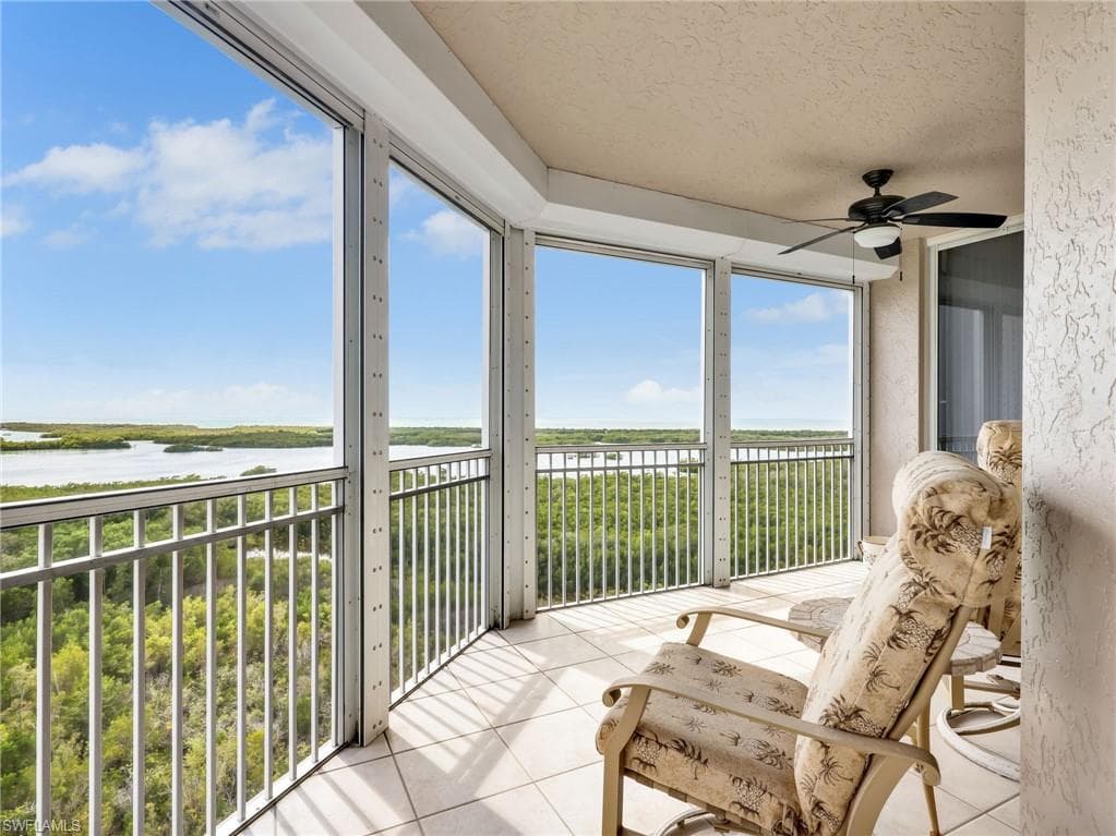 1001 Arbor Lake DR 901 NAPLES, FL 34110