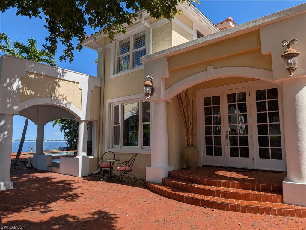 2878 Valencia WAY FORT MYERS, FL 33901