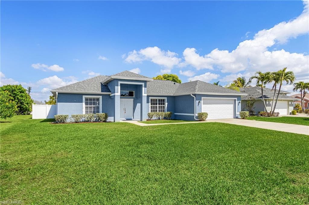 423 SE 23rd ST CAPE CORAL, FL 33990