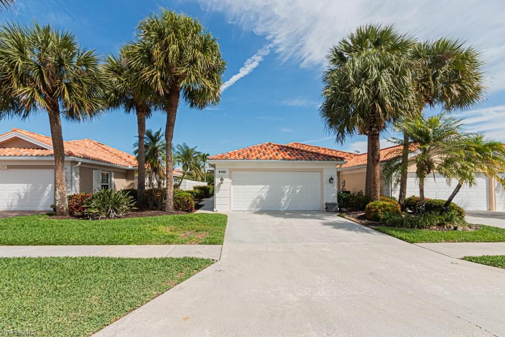 3153 Andorra CT NAPLES, FL 34109